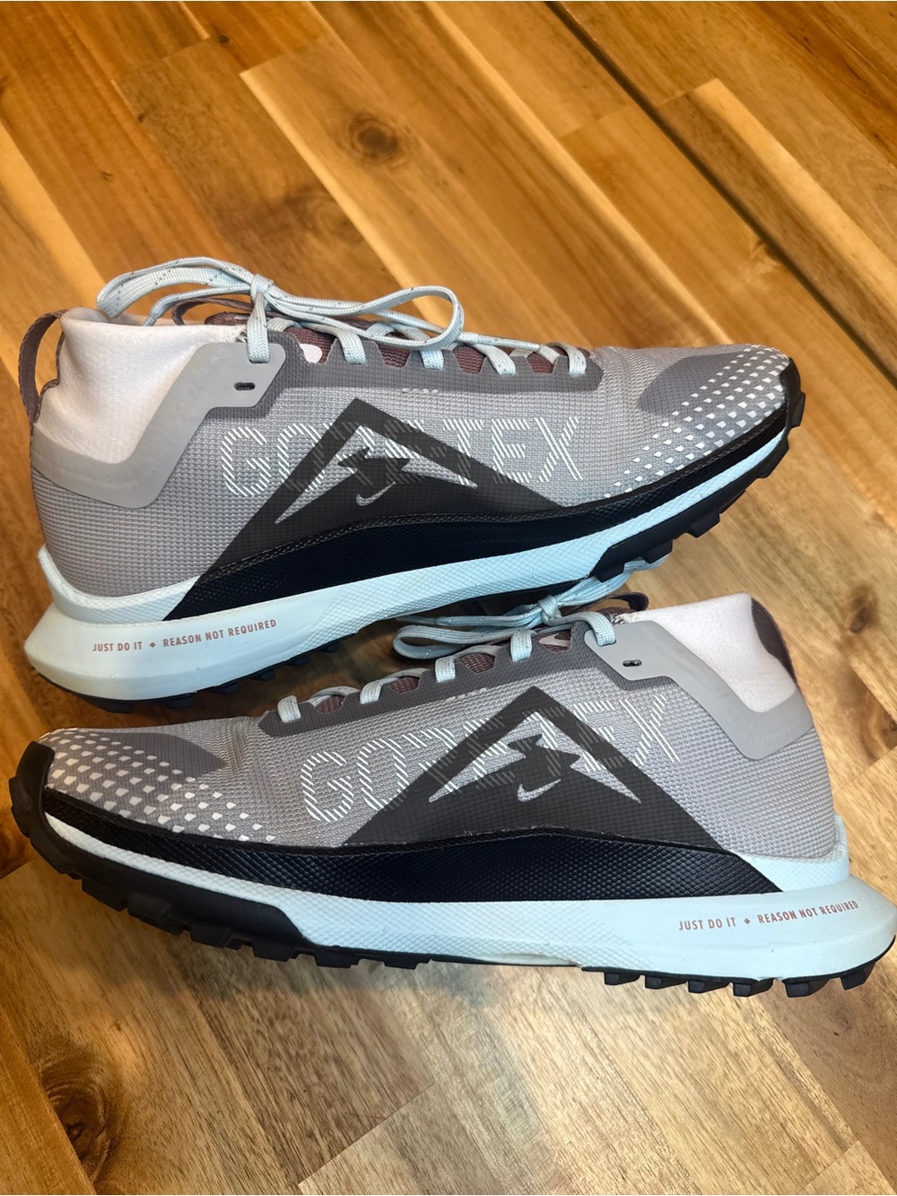 Nike Women’s Grey/Grey-Blue Trail Running Shoes with GORE-TEX - Picture 5 of 7